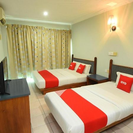Oyo 89642 Highway Inn Mukah Exterior photo